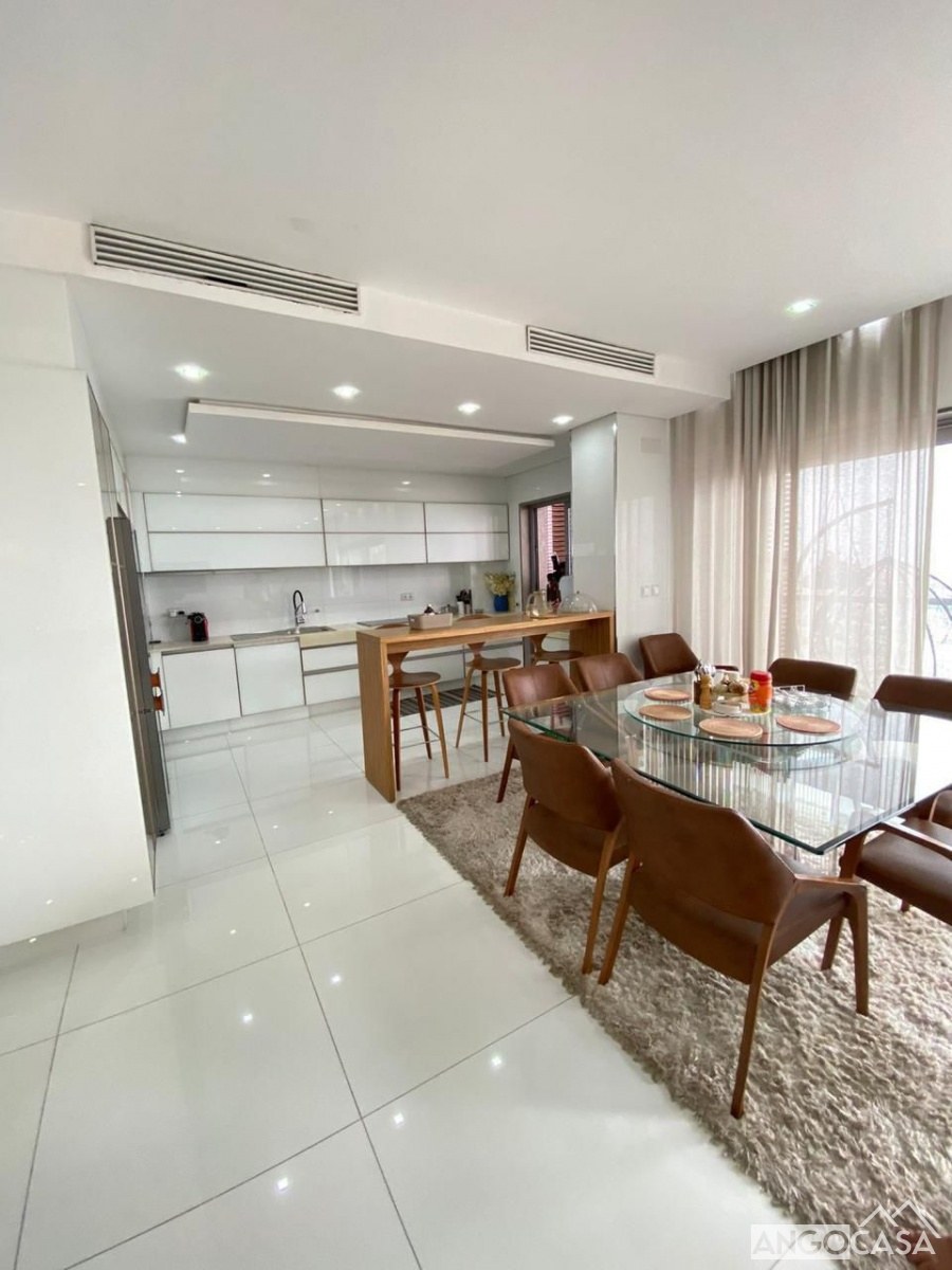 Apartamento T4  em Alvalade