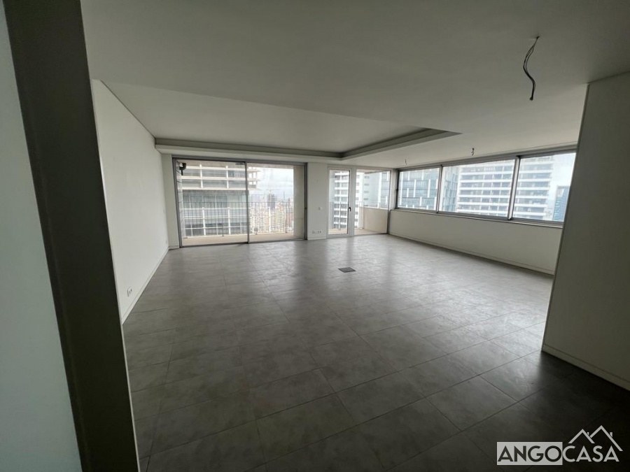 Apartamento T4 em Torres ESCOM
