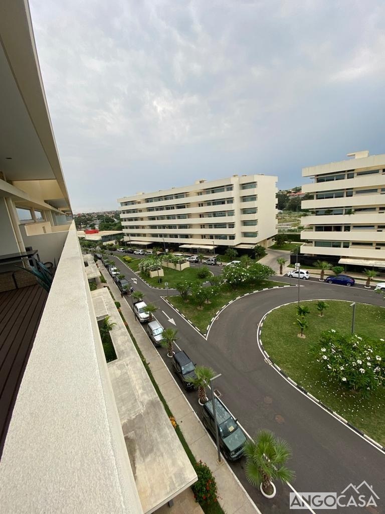 Apartamento T3 em Condomínio Imoluanda - Talatona