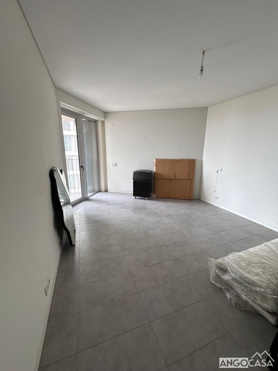 Apartamento T3 em Edifício Sky one Residence - Escom