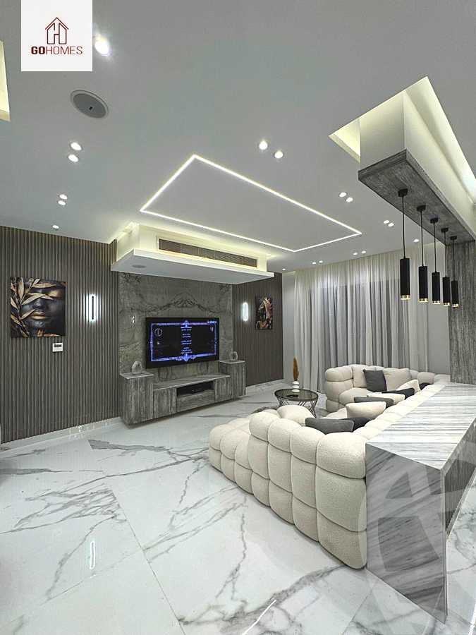 فيلا منفصلة For sale in Centre Ville - Hyde Park Compound
