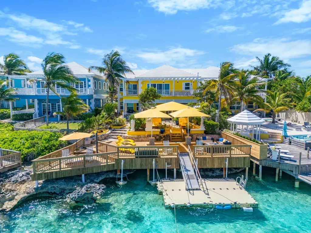 Single Family Home in Exuma