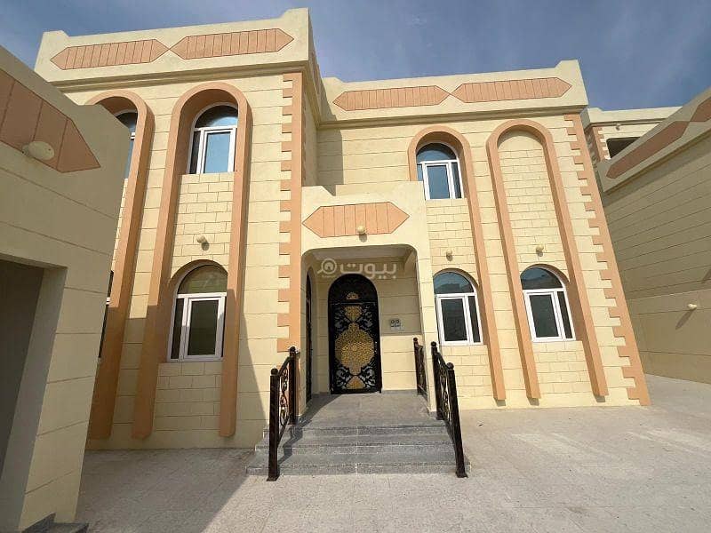7 Bedrooms Villa For Sale Umm Salal