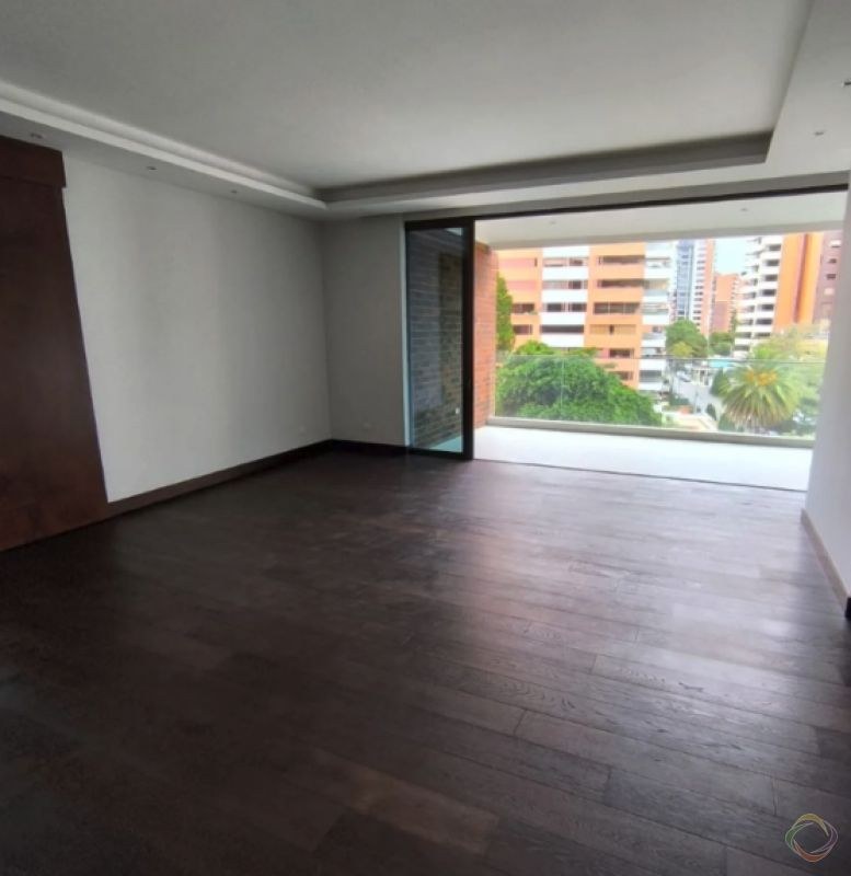 Apartamento en venta y alquiler en Edificio Echo, zona 14