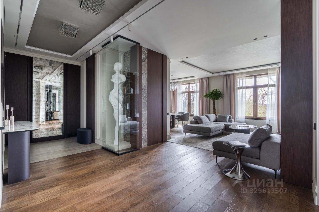 3-комн.кв. · 140 м² · 3/9 этаж