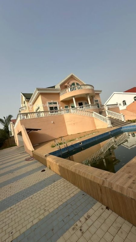 Vente villas 8 pièces - Cotonou villa duplex à vendre à Akpakpa zone cen -sad
