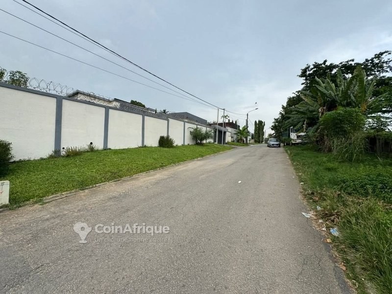 Vente villa duplex 10 pièces - Cocody-riviera 3 eeci