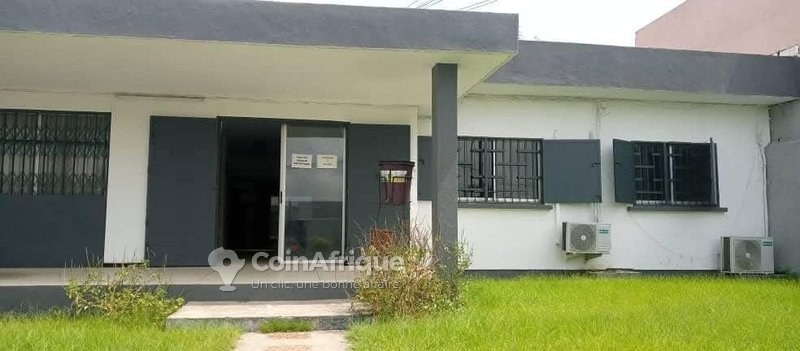 Vente villa basse 5 pièces à Cocody 2 Plateaux