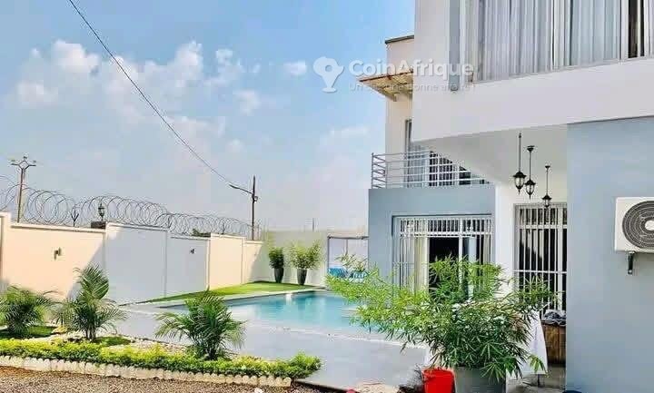 Vente villas 14 pièces - yaoundé