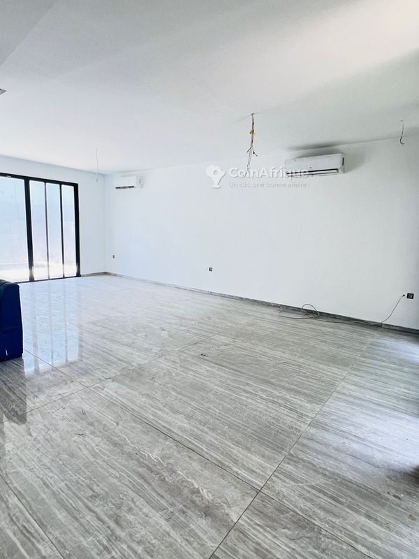 Vente villas 06 pièces - ¨Lomé