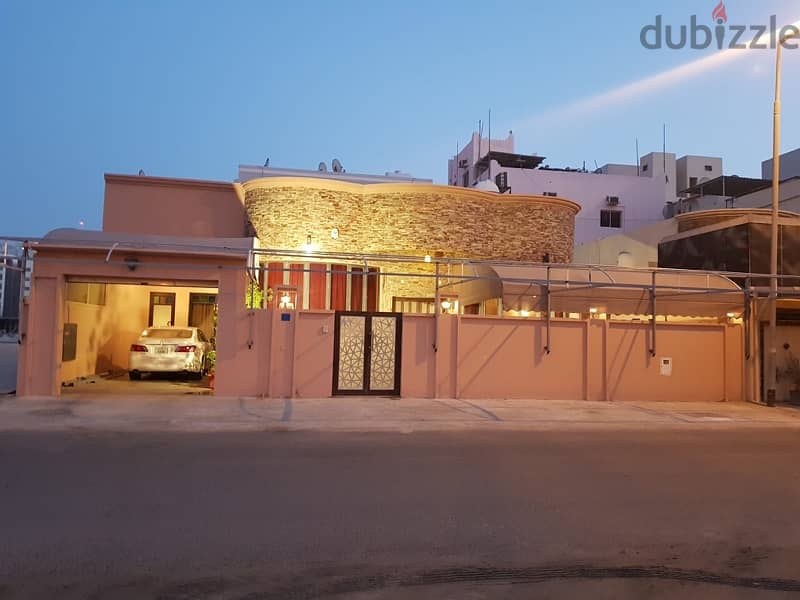ڤيلا فاخره في منطقة الحد الجديدة بالقرب من جسر الشيخ خليفه
