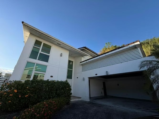 SE VENDE CASA EN ALTOS DE PANAMA, PH HORIZONTES II