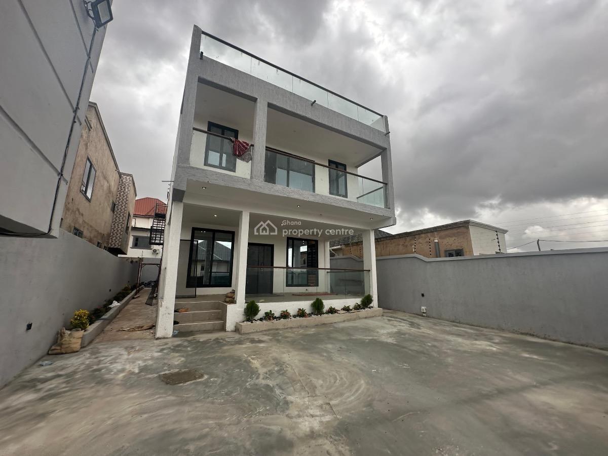 4 Bedroom House With Boys' Quarters Selling -- Kwabenya Acp Area