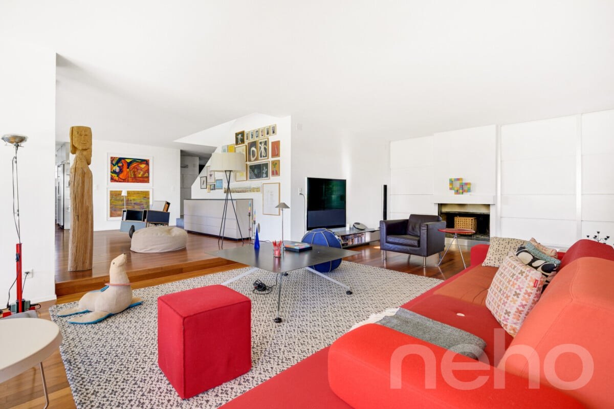 Single-family house with outdoor pool and plenty of privacy - near Zurich