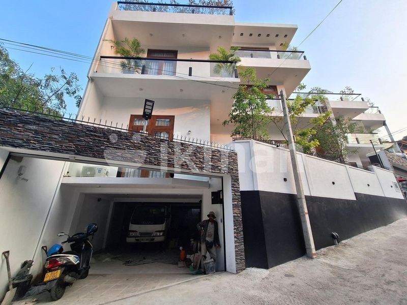 newly house for sale in Battaramulla with furnitured