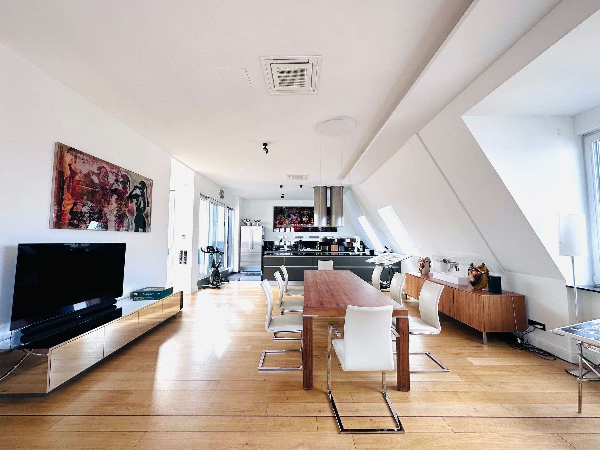 High-End 5,5-Zimmer-Penthouse nahe Lietzensee: 278 m² Luxus, große Aufdachterrasse & Duplex-Garage