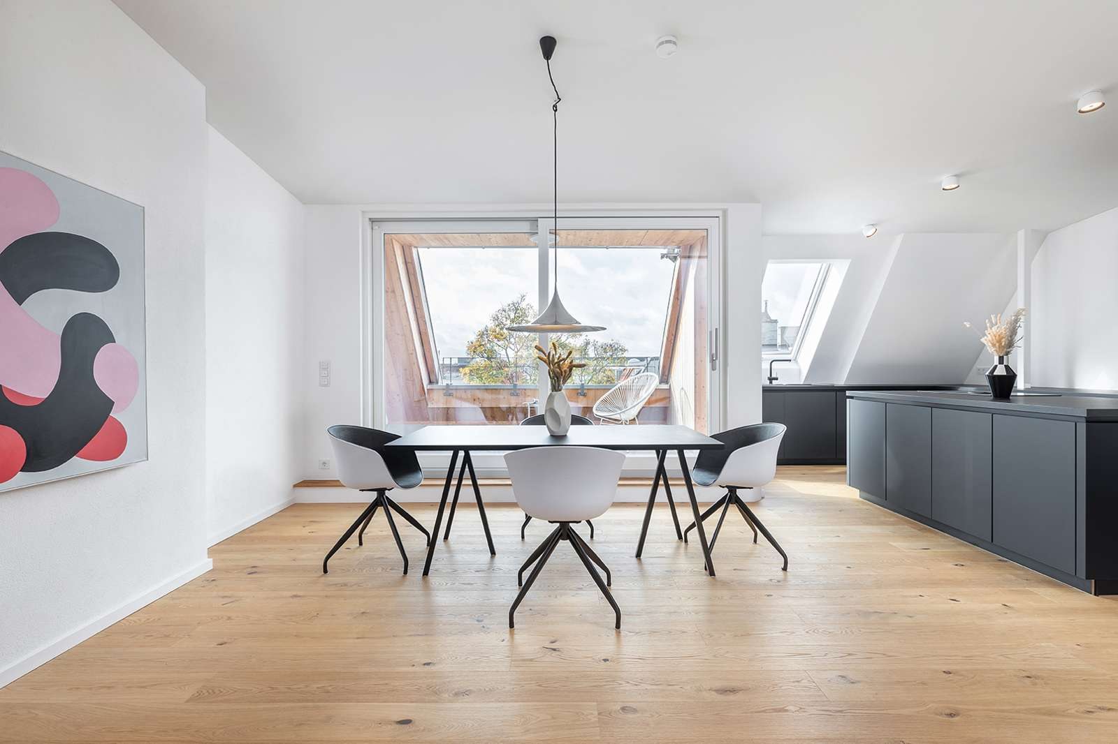 Gormannstraße, Mitte: Stilvolles Townhouse in absoluter Top-Lage, Lift, Kamin, Terrasse, Stellplatz