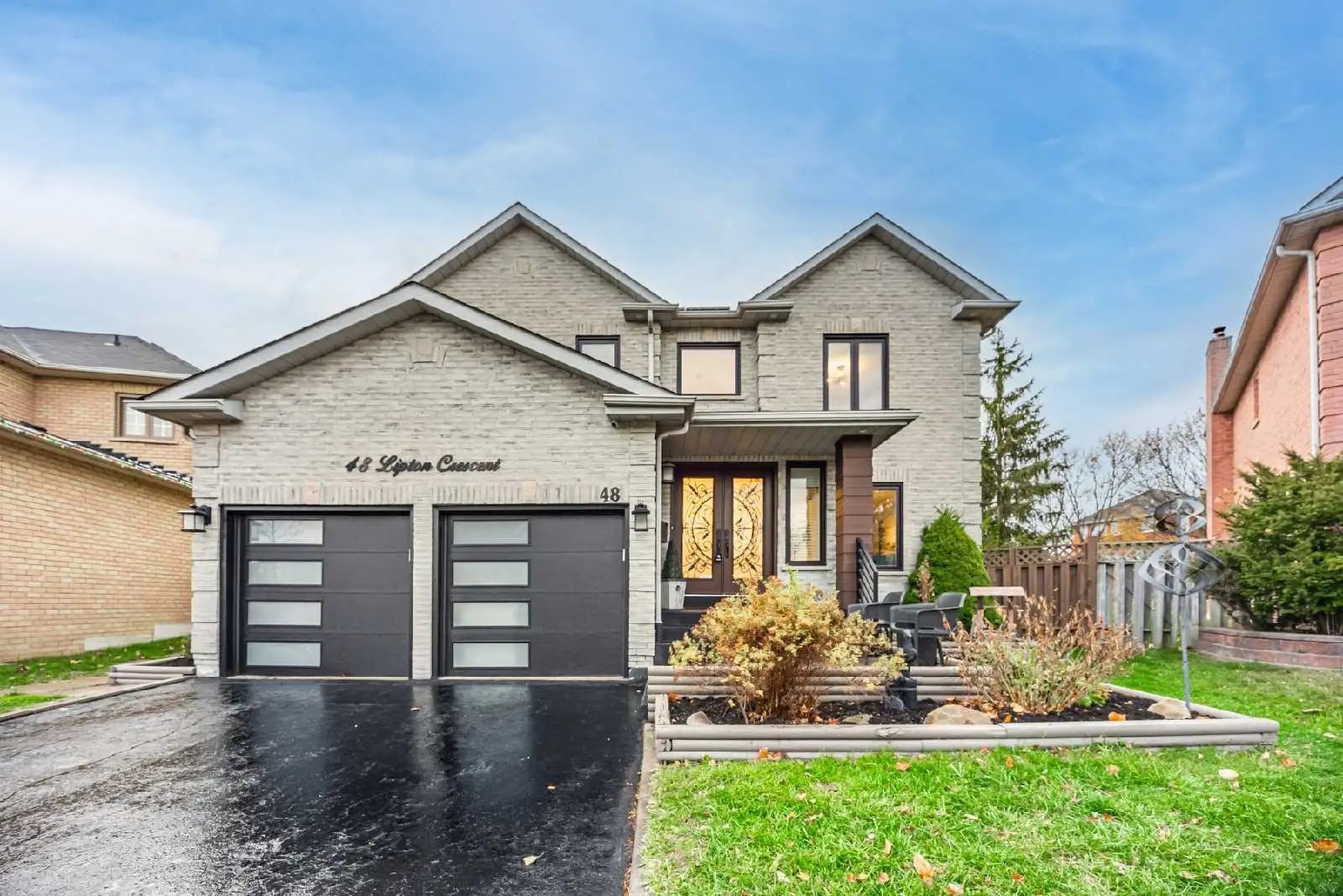 Gorgeous luxury 4 bedroom 2bed bsmt apt