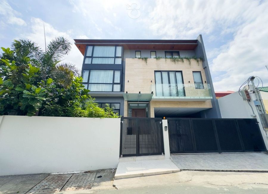 House For Sale in Pasay
