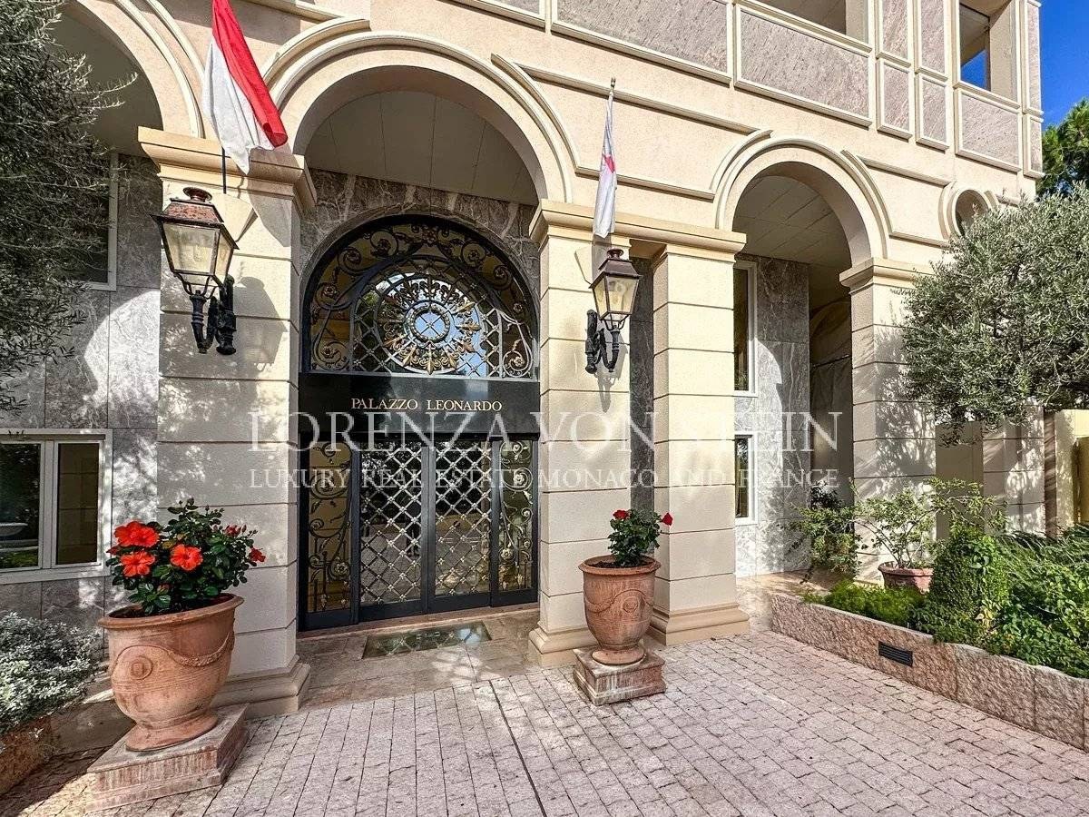 LEONARDO PALACE - ETAGE COMPLET