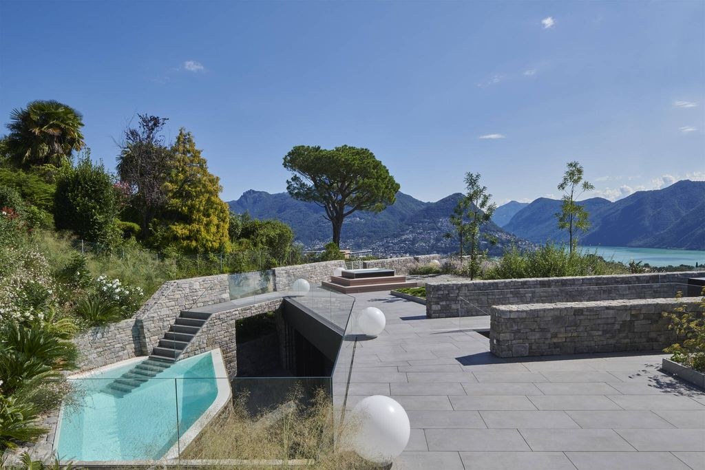 6 room luxury Apartment for sale in Via Orbisana 34, Muzzano, Ticino