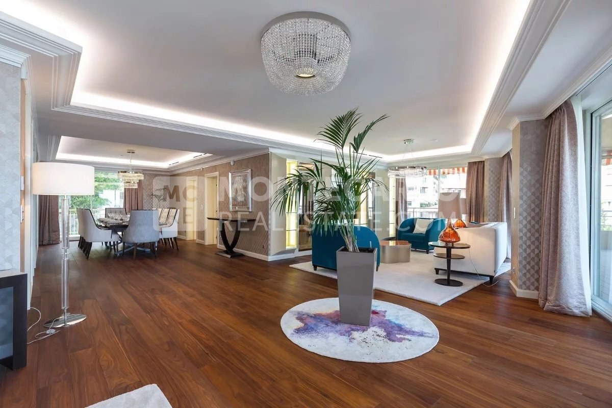 Le Panorama - Fully renovated master apartment