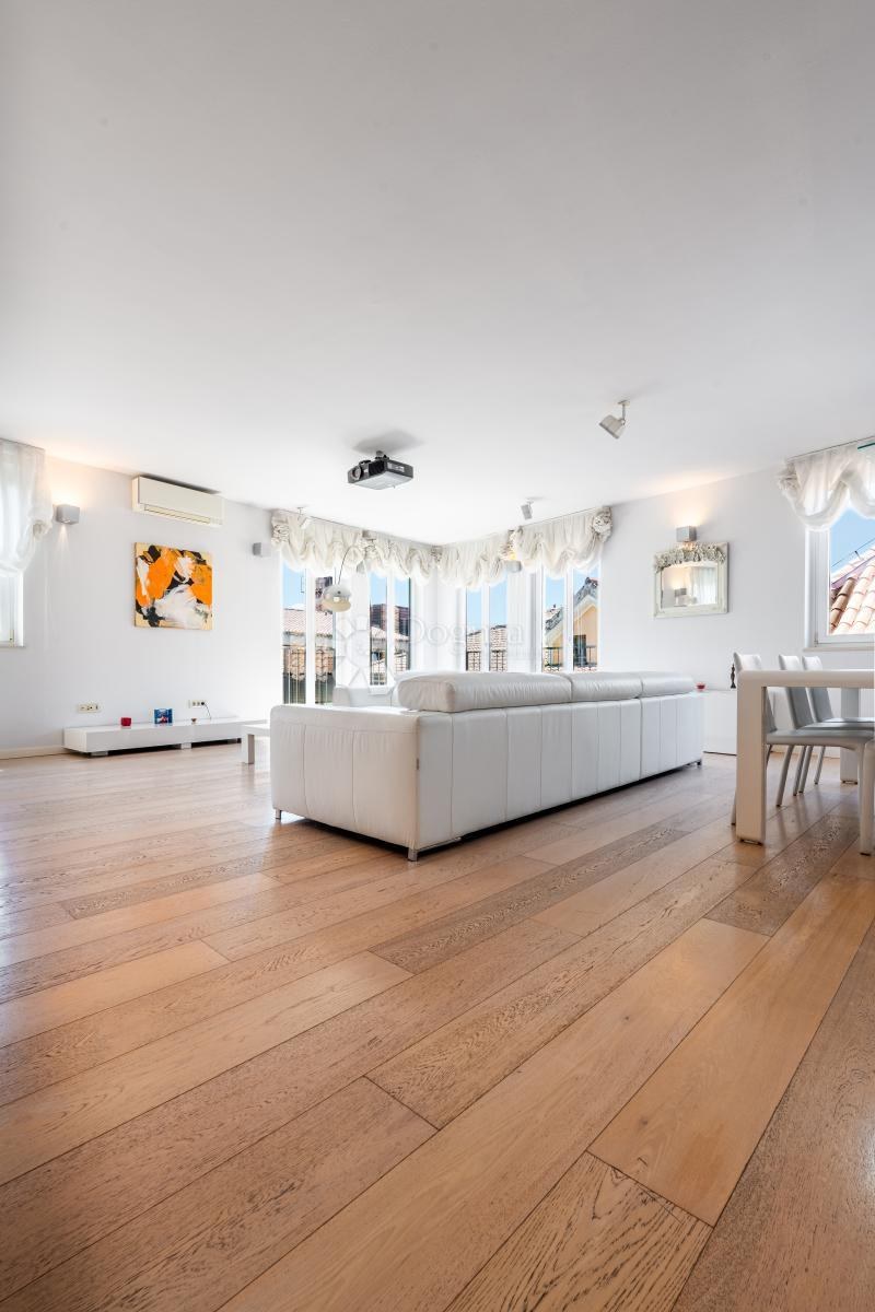 DRUGI NEMAJU !! MI IMAMO – STAN 153,90 m² s tersom 25 m², CENTAR RIJEK (prodaja)
