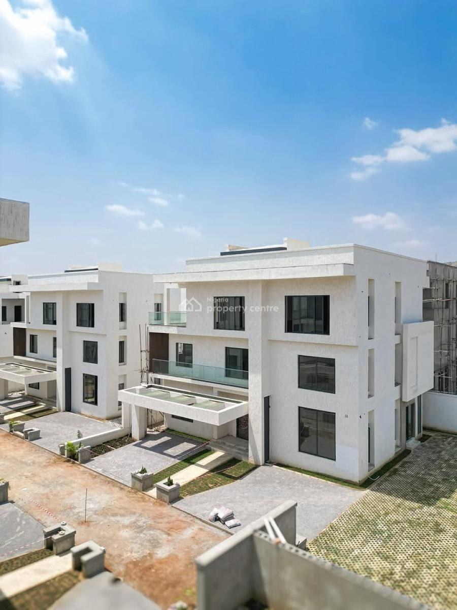 Spacious 7 Bedrooms Duplex, Ample Parking Space