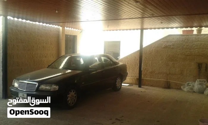 671 m2 More than 6 bedrooms Villa for Sale in Amman Jubaiha