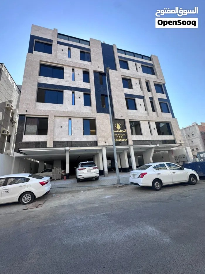 151 m2 4 Bedrooms Apartments for Sale in Jeddah Al Naeem