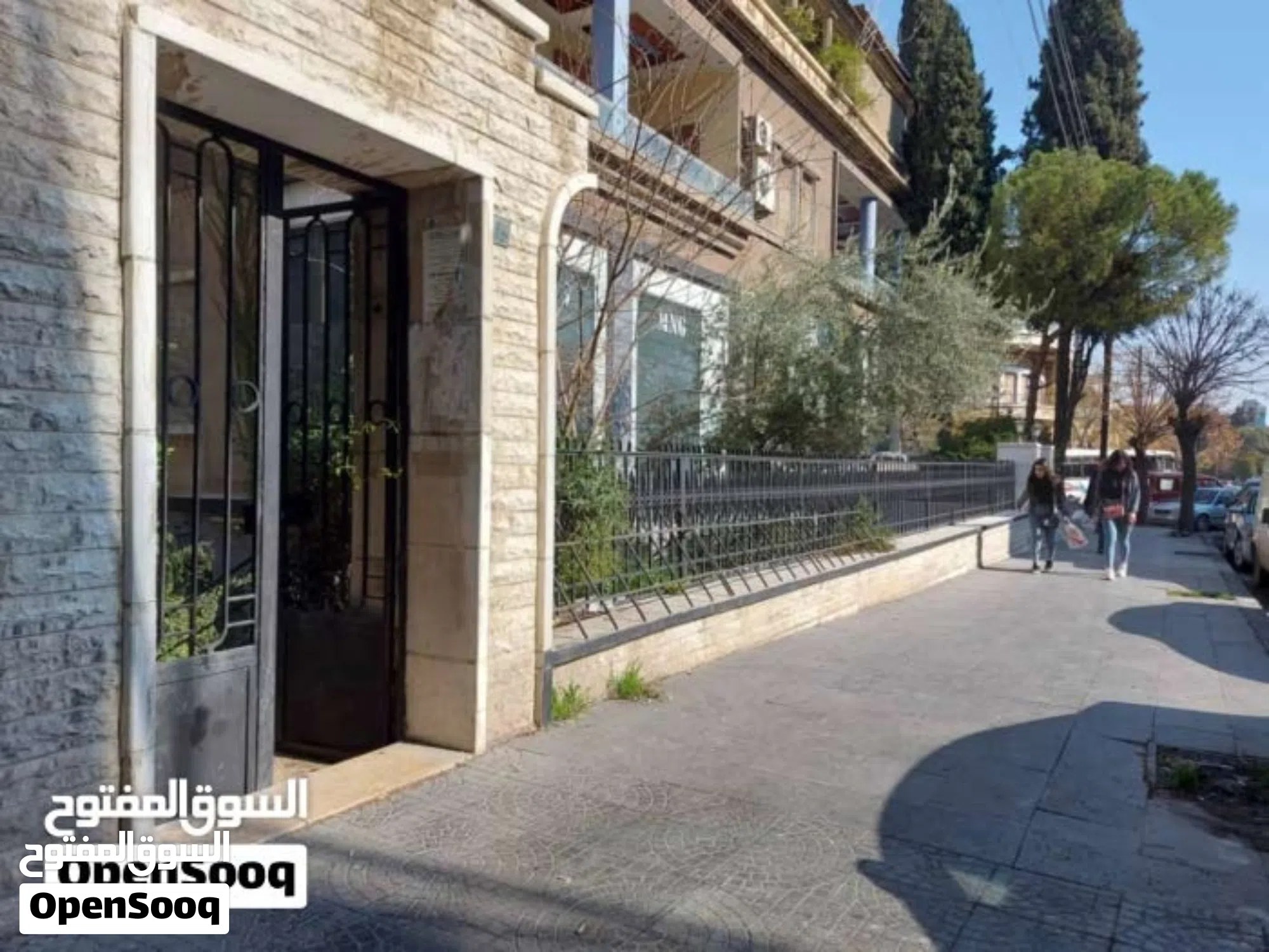 350 m2 5 Bedrooms Townhouse for Sale in Damascus Abu Rummaneh