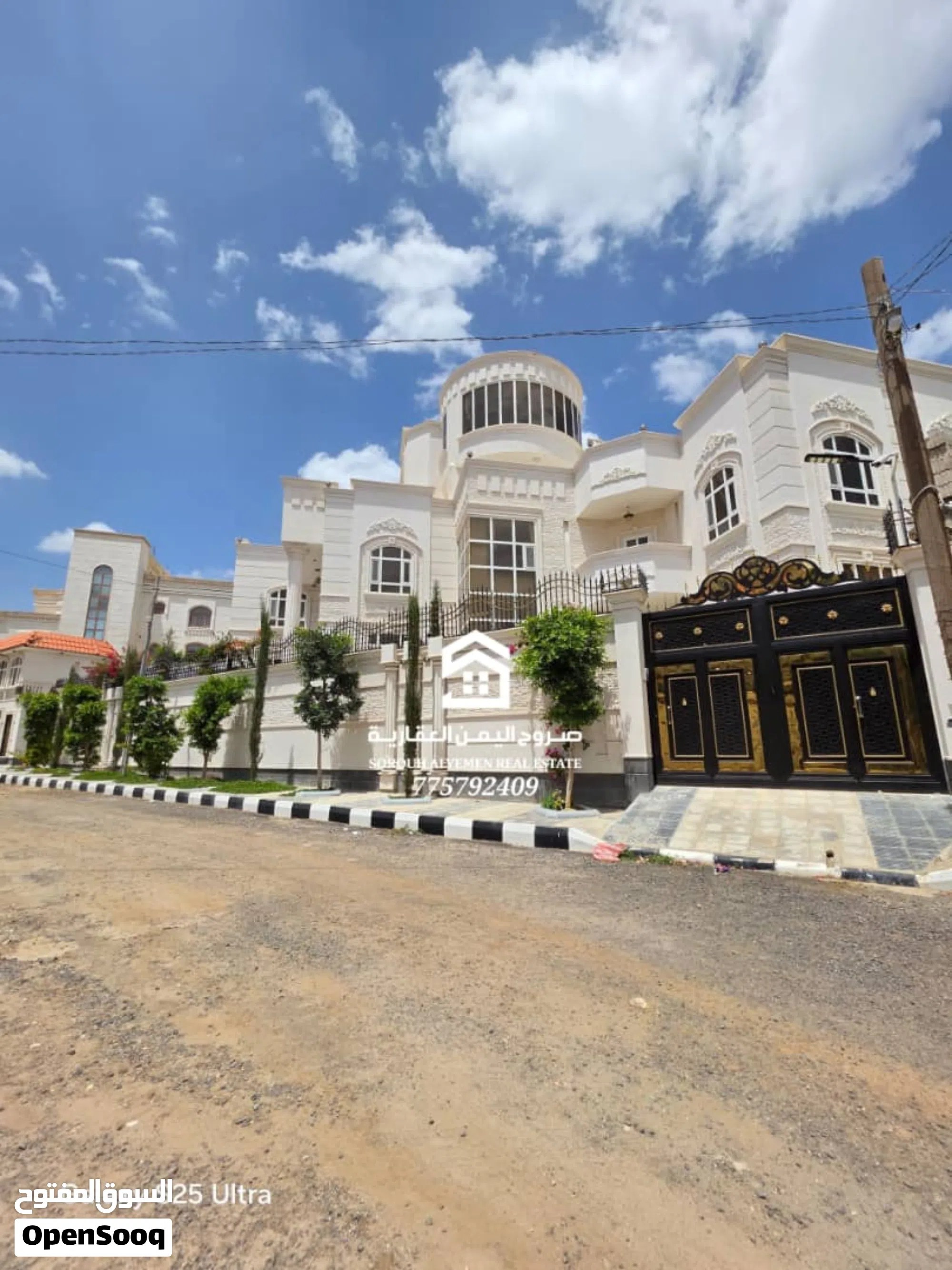 355 m2 More than 6 bedrooms Villa for Sale in Sana'a Bayt Baws