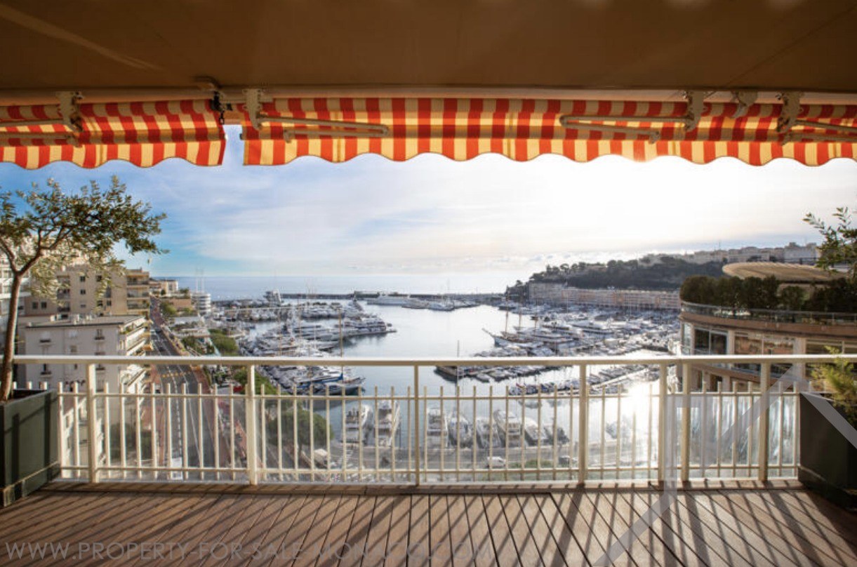 Prime 3 Bedroom Apartment With F1 & Port Hercules View