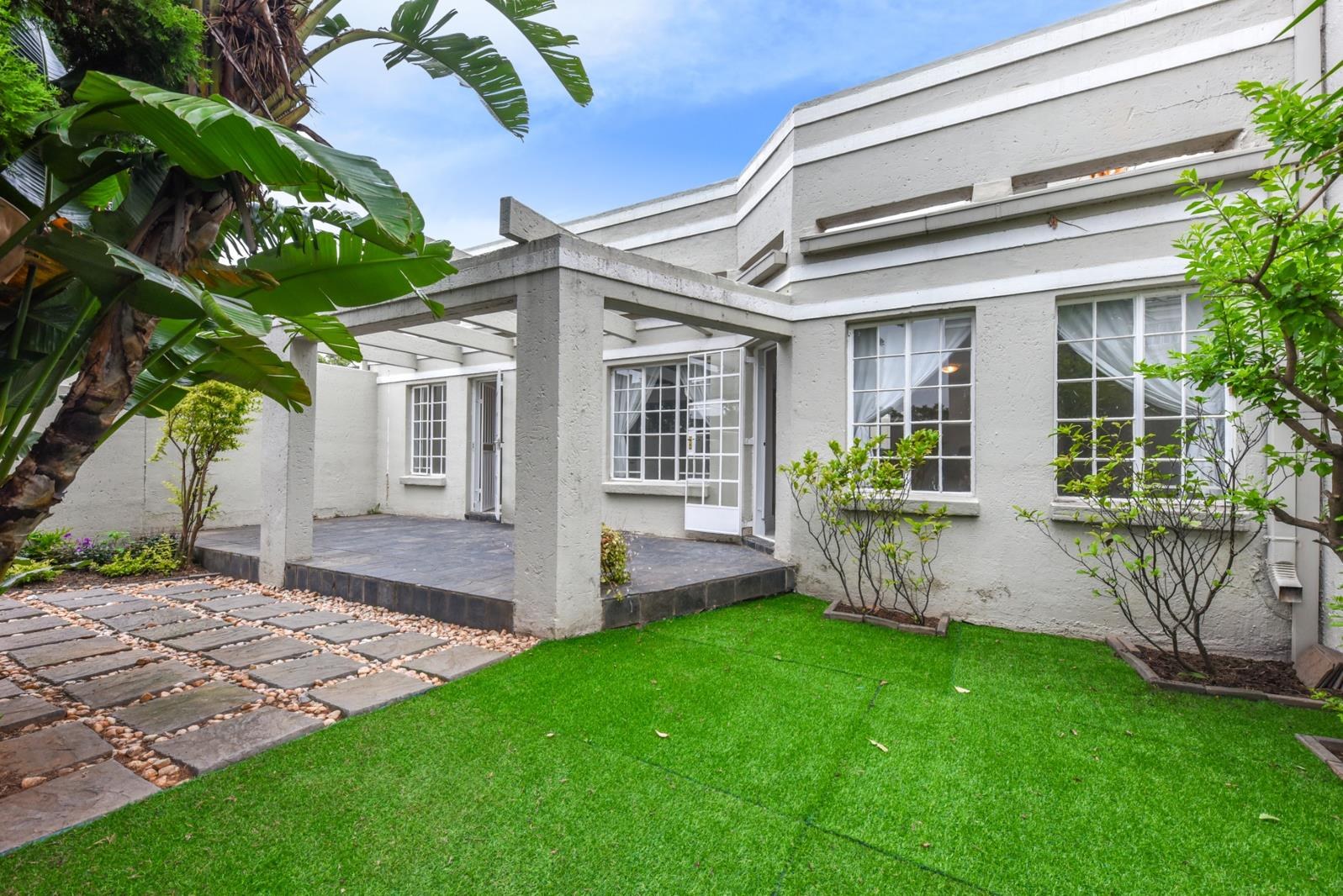 2 Bedroom Apartment in Morningside