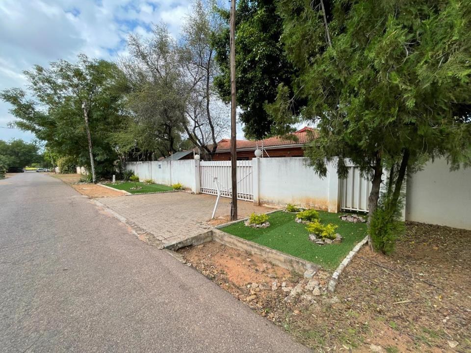 4 Bedroom House for Sale in Village