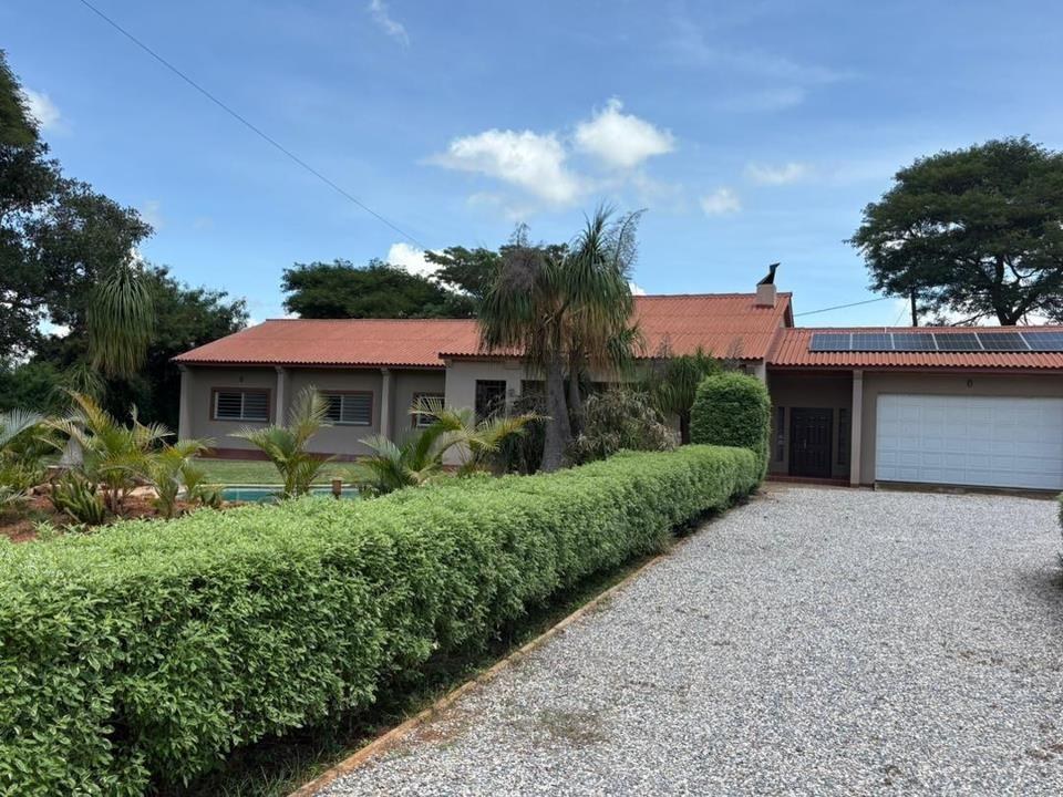 4 Bedroom House for Sale in Leopards Hill