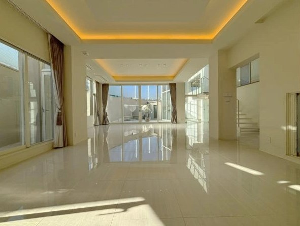 3LDK House