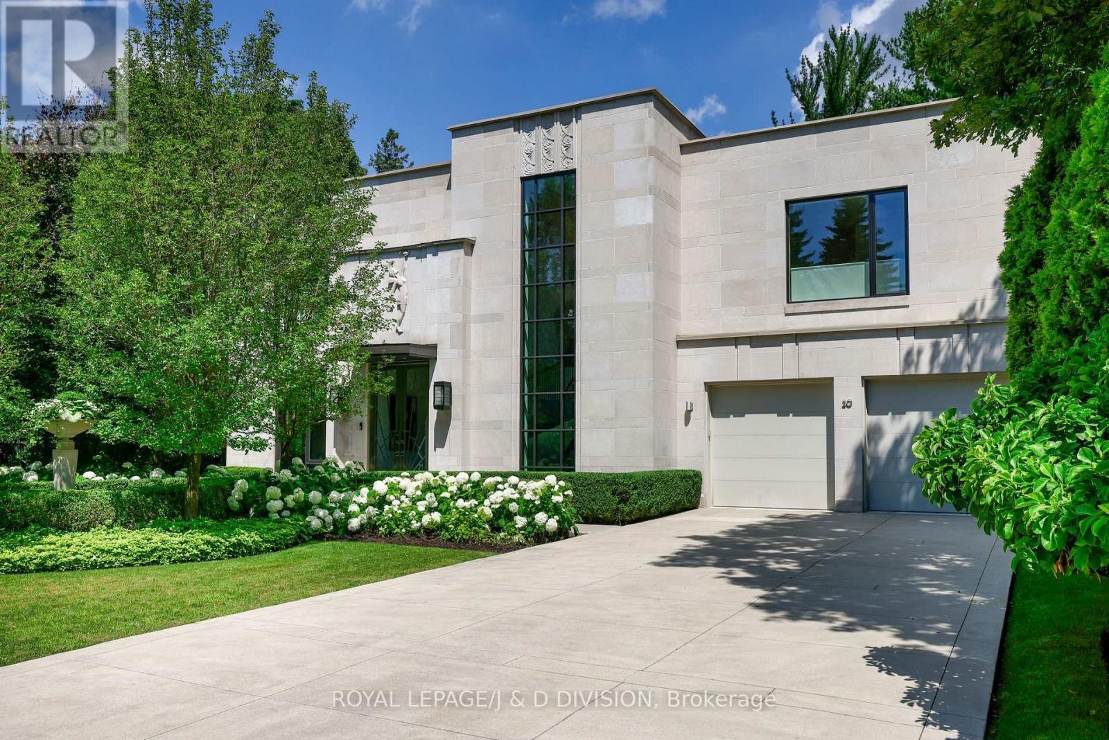 20 Forest Glen Crescent