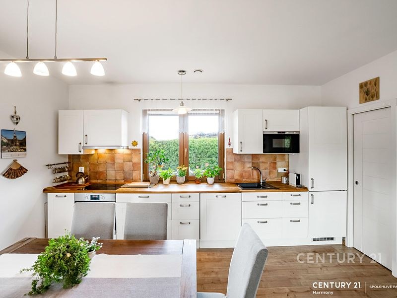 For sale family house 67 m², property 924 m²