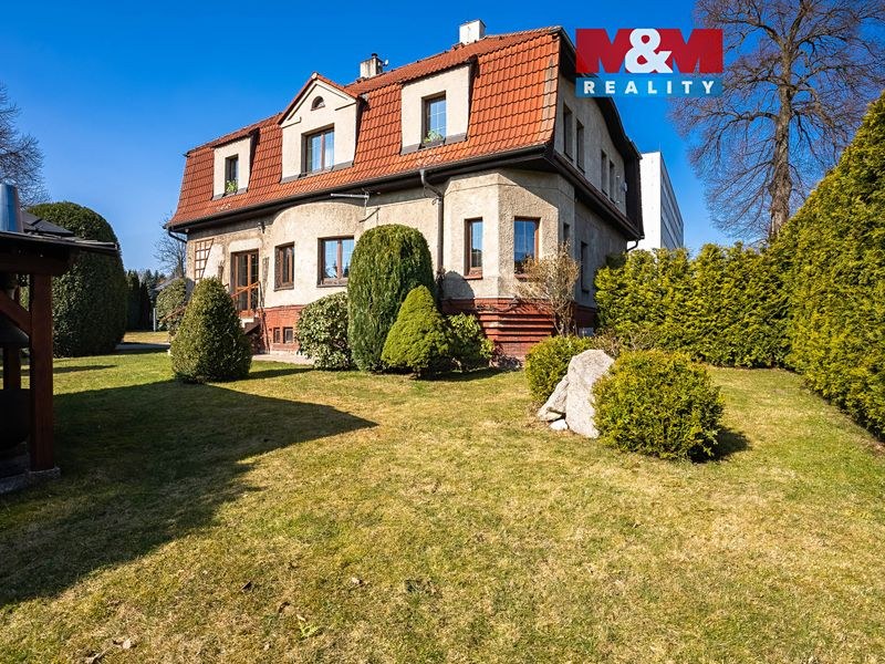 For sale family house 180 m², property 1182 m²