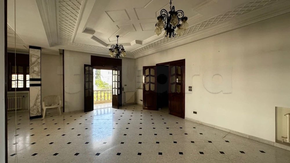 📍 MUTUELLE VILLE : VILLA SUR DEUX NIVEAUX S+8 AVEC POTENTIEL À VENDRE