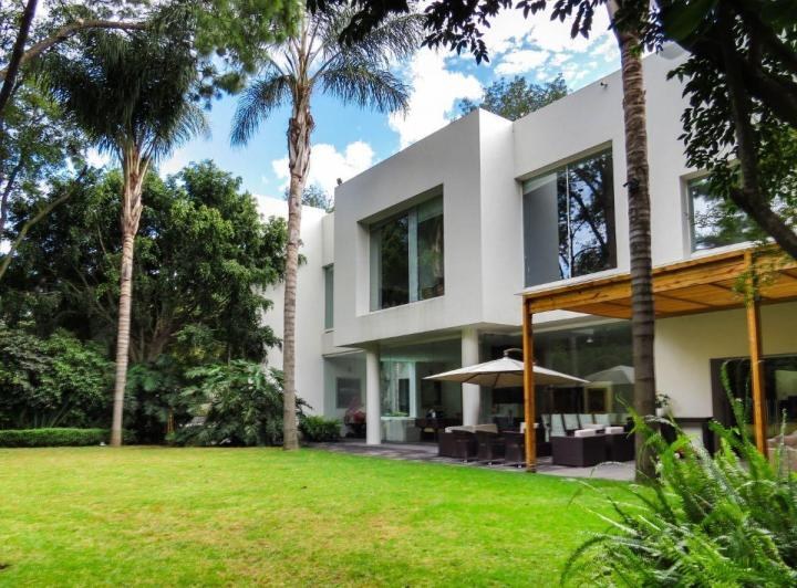 Casa en condominio · 1450m² · 5 Recámaras · 12 Estacionamientos