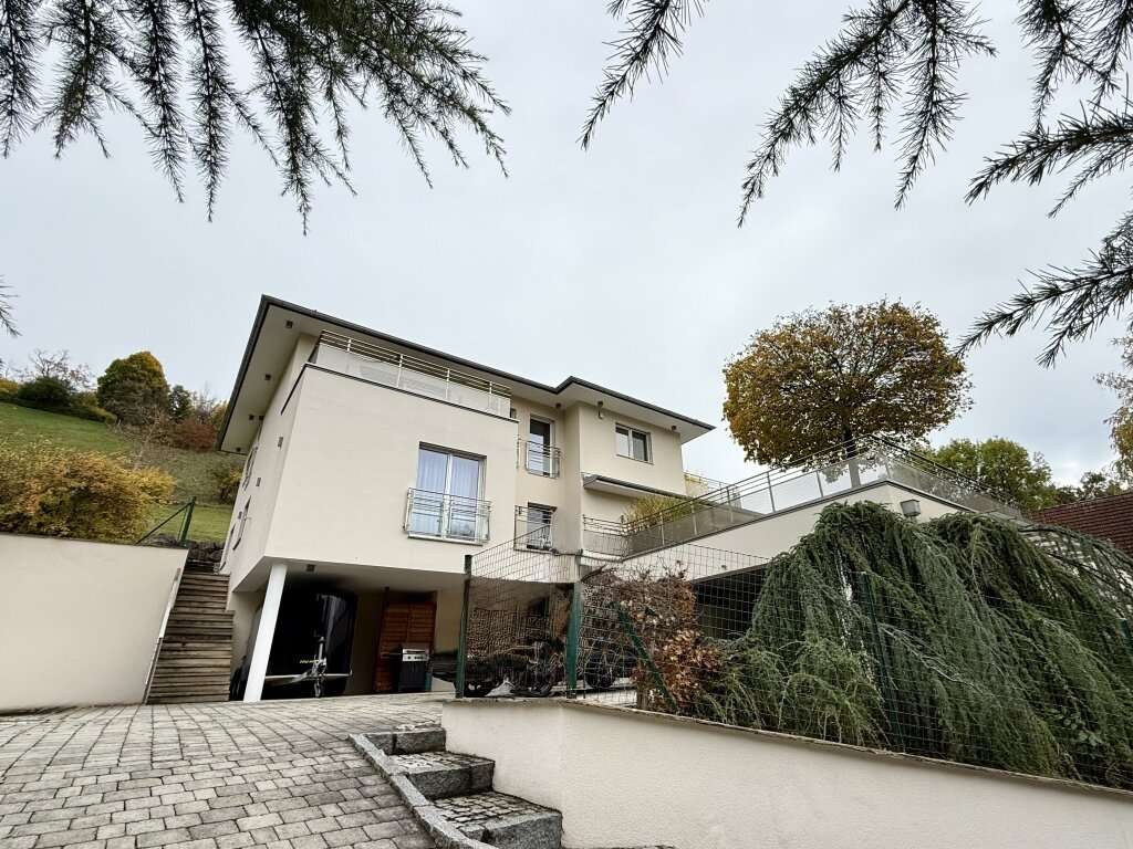Stilvolles Domizil am Gedersberg - Großzügigkeit, Ruhe und Qualität vereint
