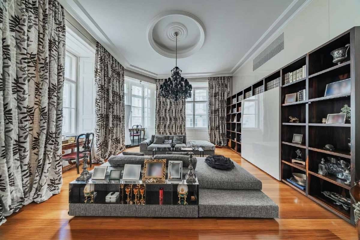 Exklusive 4-Zimmer-Wohnung-luxuriös, großzügig & voll möbliert