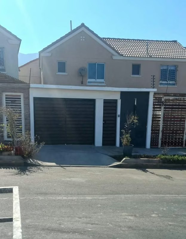 Casas en Antofagasta | Vendo Hermosa Casa Sector Costa Laguna Cond. San Marcos 4dormitorios 3baños 2estacionamientos.